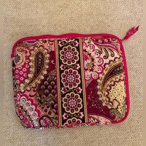 Vera Bradley Very Berry Paisley laptop tablet bag